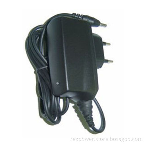 Mobile Phone Charger with 110 to 240V Input Voltage, Suitable for Travel